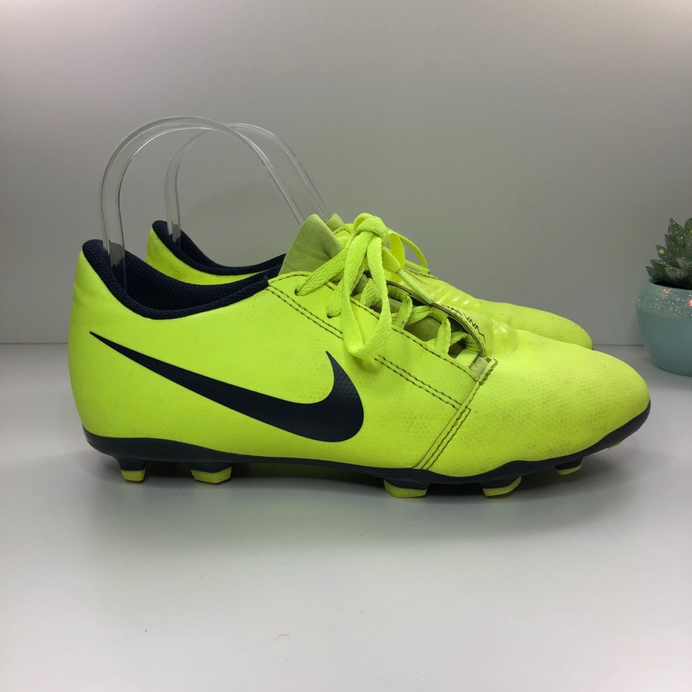 Nike Boy’s Phantom Venom Soccer Cleats | Lime Green | 5Y